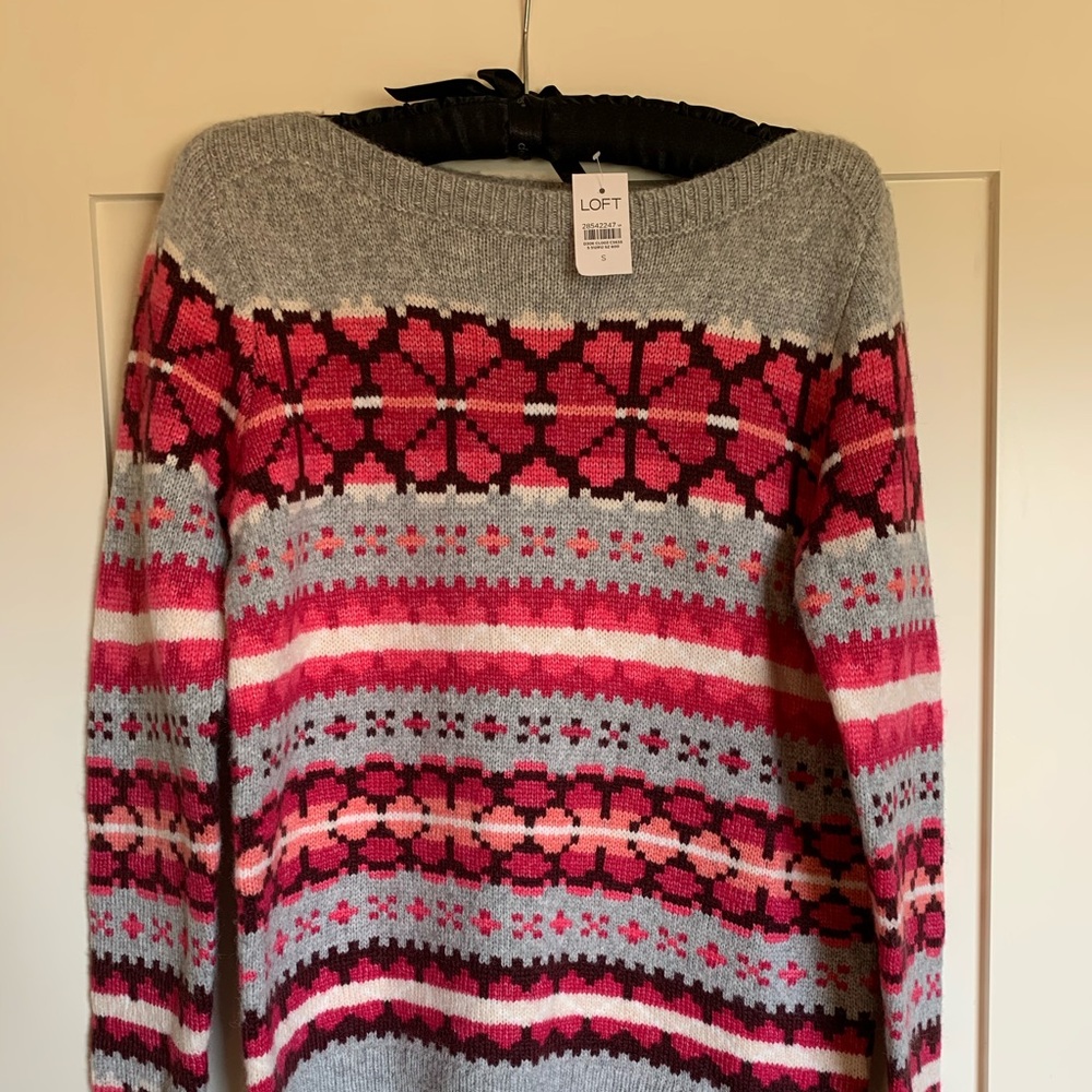 NWT Loft grey pink sweater size s